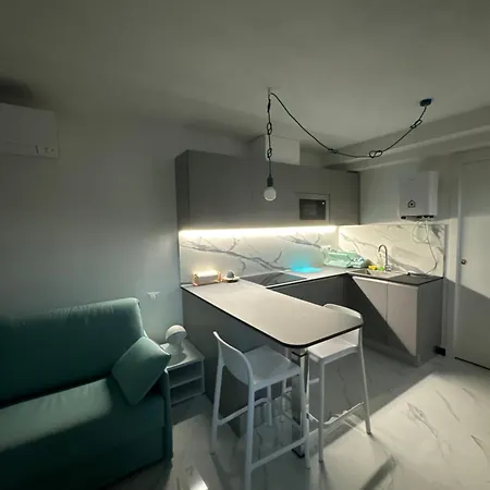 Cozy Studio In Lägenhet